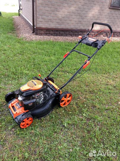 Газонокосилка бензиновая самоходная Patriot PT52LS