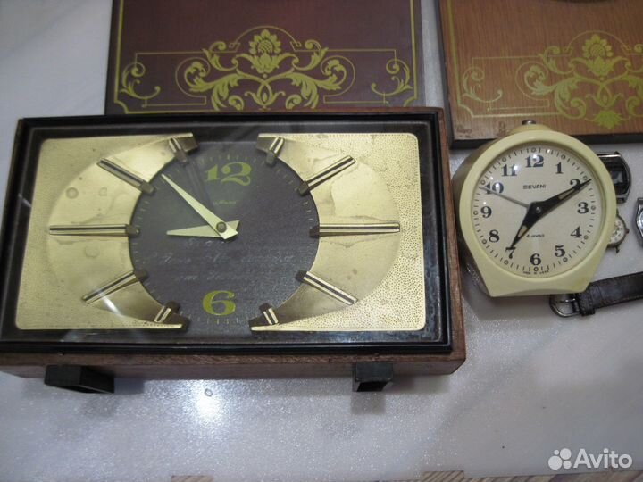 Будильники и часы СССР