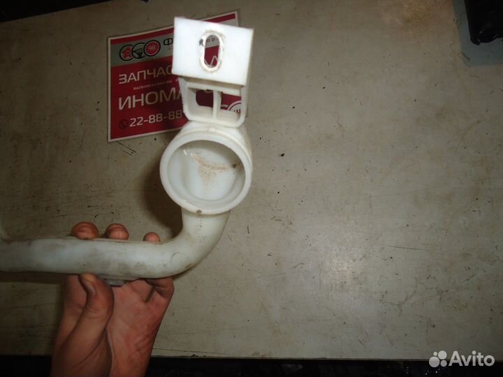 Горловина бачка омывателя (Volkswagen Touareg)