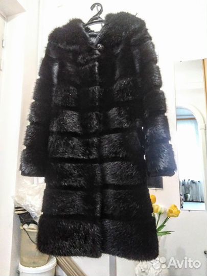 Шуба из нутрии с капюшоном