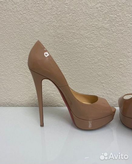 Туфли Cristian Louboutin женские 39,5 размер