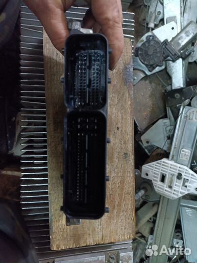 Блок управления двигателем Kia Sorento 1