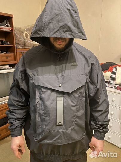Продаю мужскую ветровку