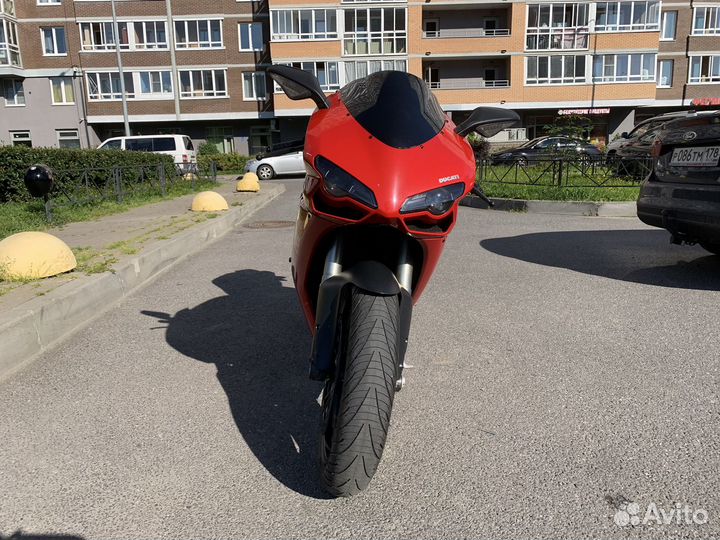 Ducati 848