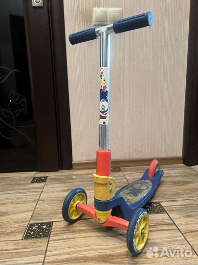 Самокат детский трехколесный