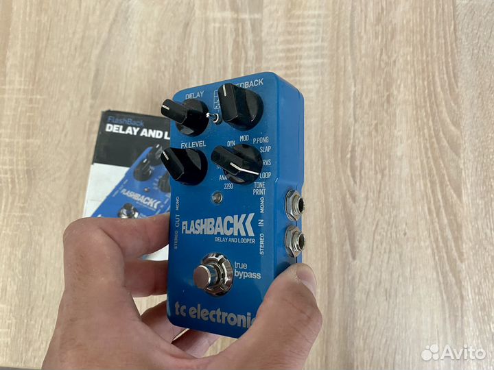 TC Electronic Flashback delay Гитарная педаль
