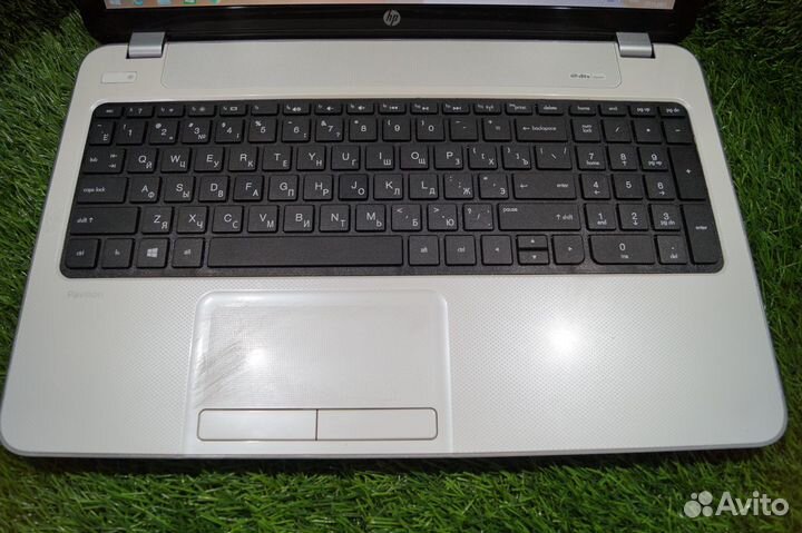 Белый HP для работы и требовательных программ