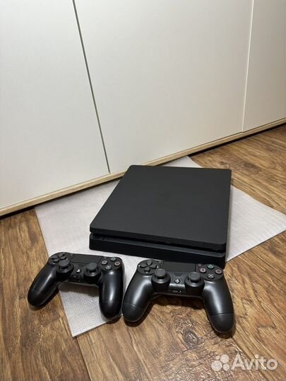 Как новая PS4 Slim 1TB + 2 джойстика по 9.03