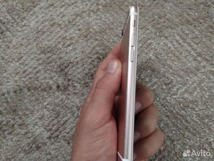 Телефон iPhone 6s