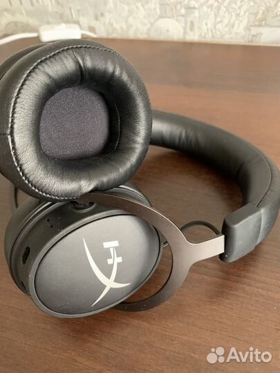 Беспроводные наушники hyperx