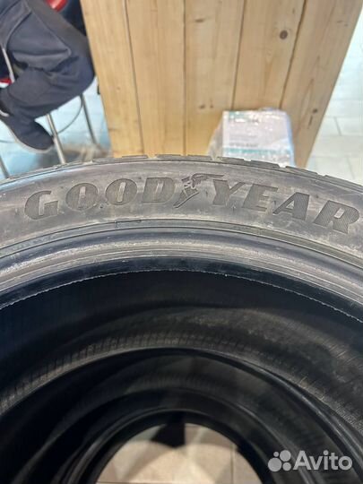 Goodyear UltraGrip Performance 265/45 R20