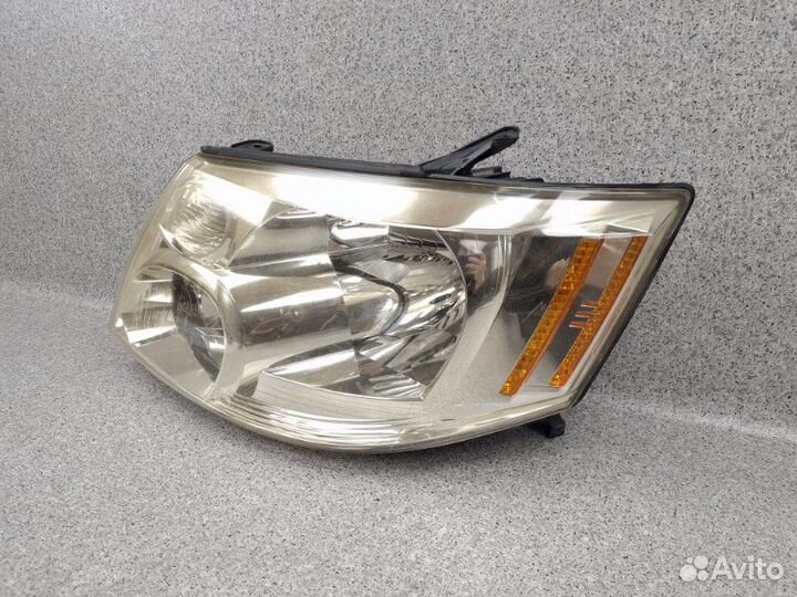Фара передняя левая Toyota Alphard MNH15 1mzfe