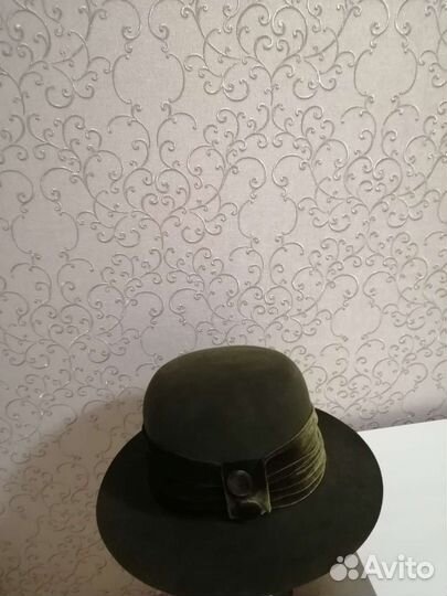 Шляпа женская велюровая