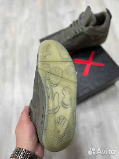 Nike air jordan 4 Kaws