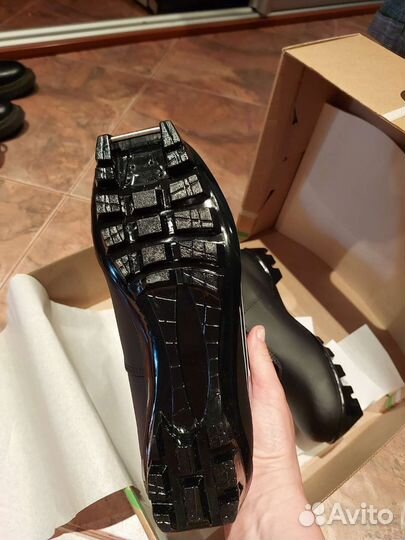 Лыжи, палки, ботинки