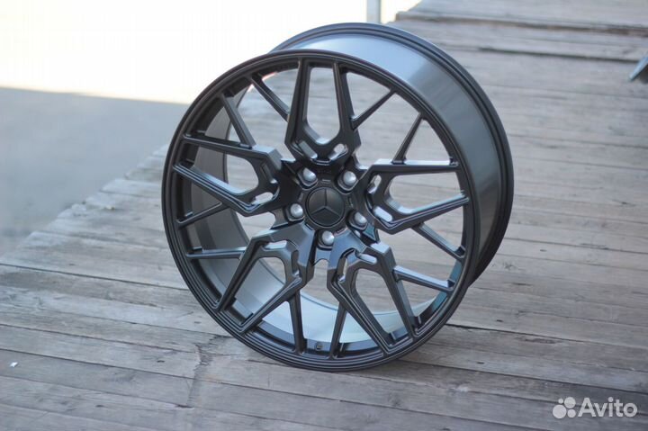 Кованые диски R22 GT Forged на Mercedes G -class