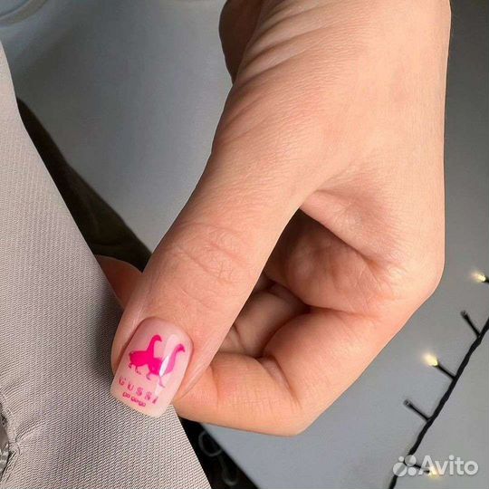 Маникюр с покрытием гель-лаком