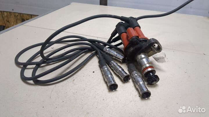 Распределитель зажигания Mercedes 190 W201, 1991