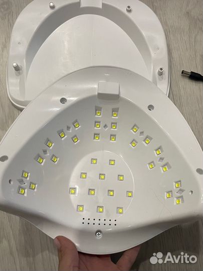 Лампа для сушки ногтей