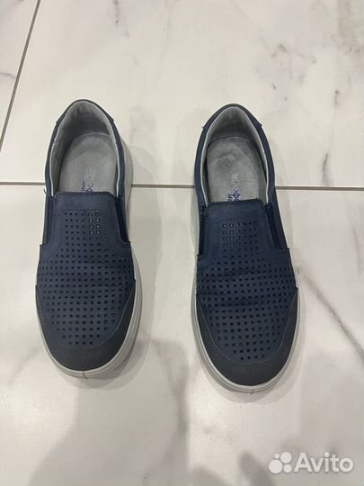 Ботинки в школу