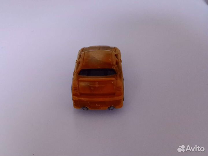 Машинка хотвилс