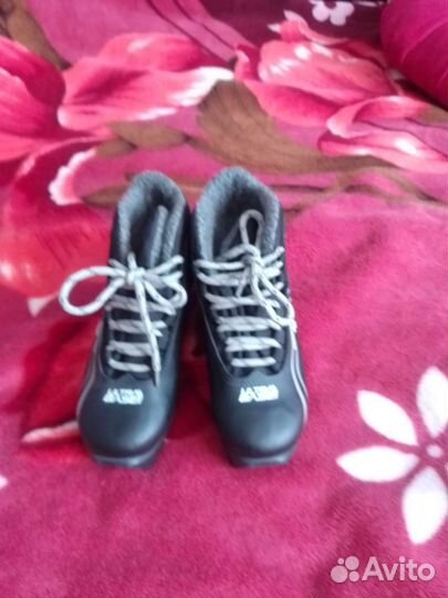 Лыжные ботинки 35 36 размер