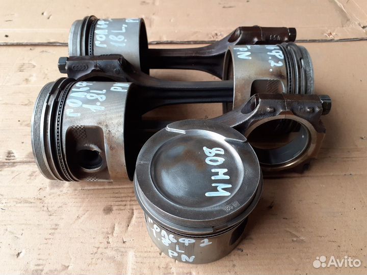 Поршень с шатуном Фольксваген Гольф 2 1.8 бензин