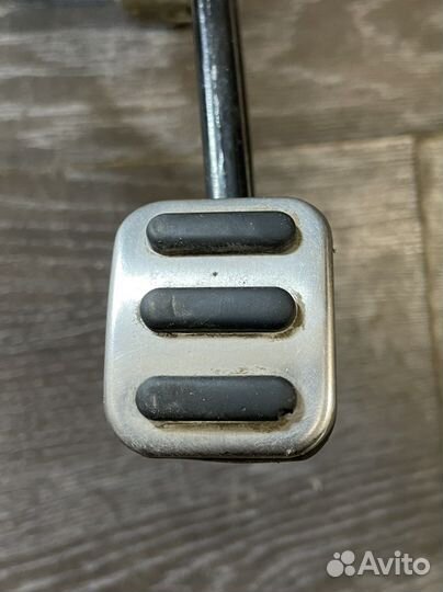 Педаль ручного тормоза VW Phaeton