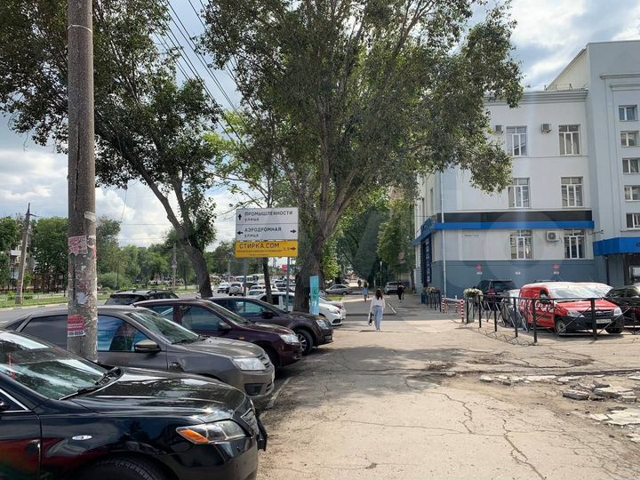 Аренда магазина на Авроре первая линия, 231.4 м²