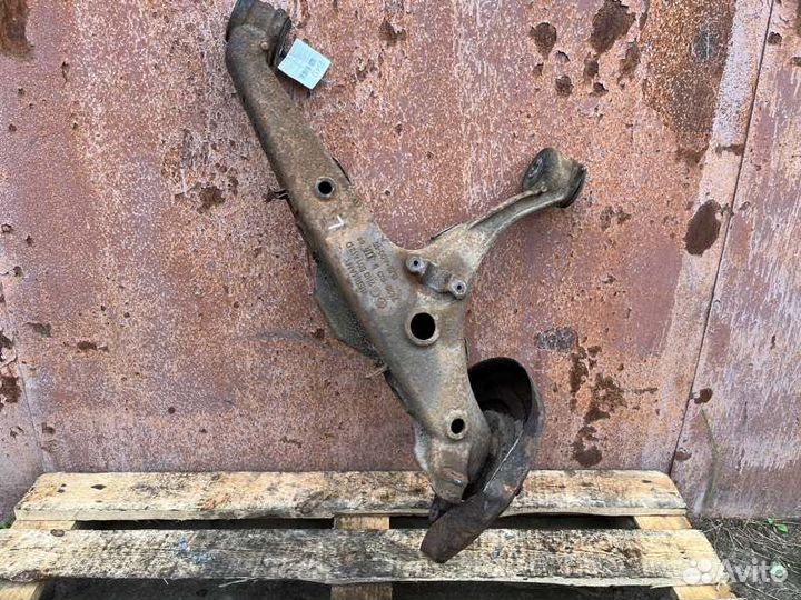 Рычаг задний левый Volkswagen Transporter T5 2009