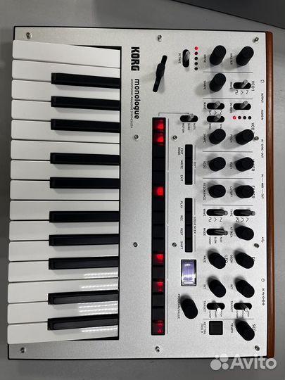 Синтезатор korg monologue