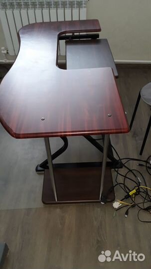 Компьютерный стол