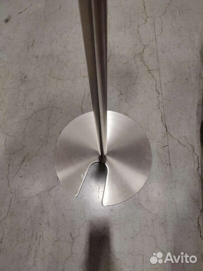 Стойка ограждения с лентой