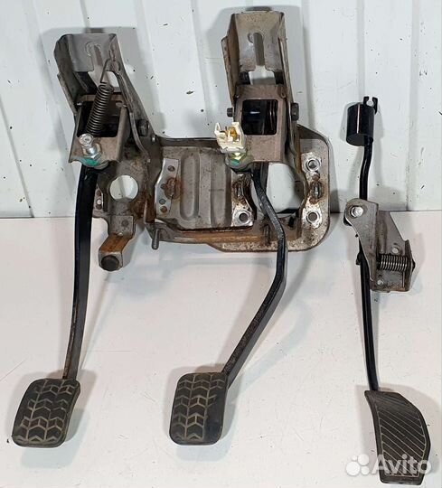 Педальный узел Kia Spectra