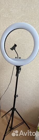 Кольцевая лампа со штативом