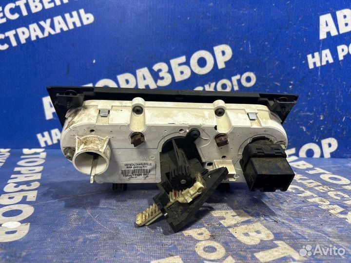 Блок управления печкой Ford Fiesta 5 хэтчбек 2007