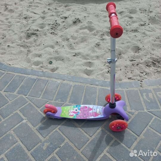 Самокат детский трехколесный