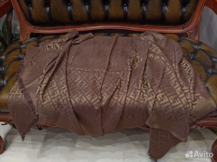 Палантин теплый fendi шерсть/металл нить италия