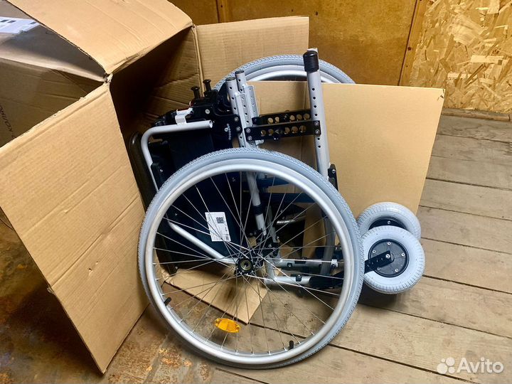 Инвалидное кресло