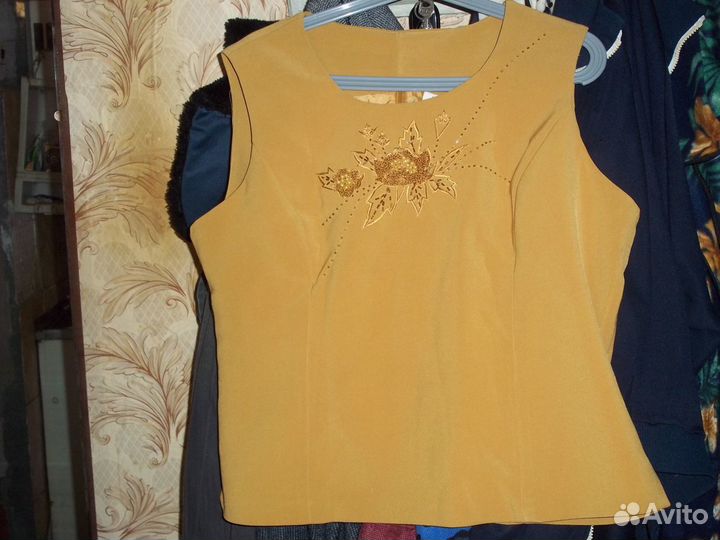 Костюм женский