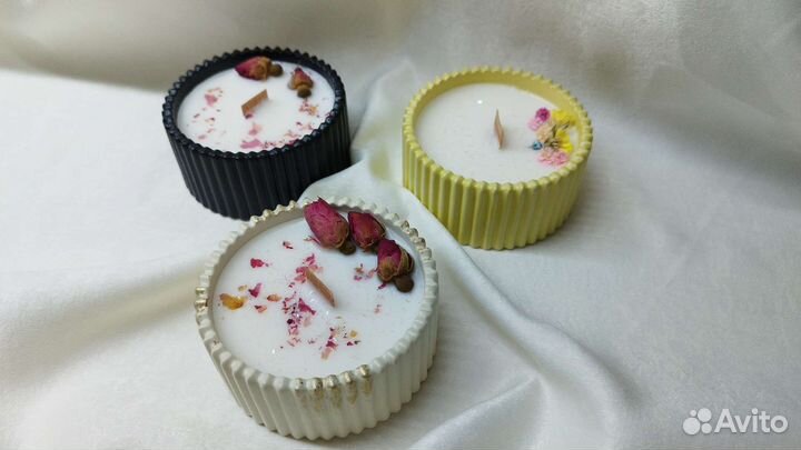 Арома свечи ручной работы в гипсовом подсвечнике