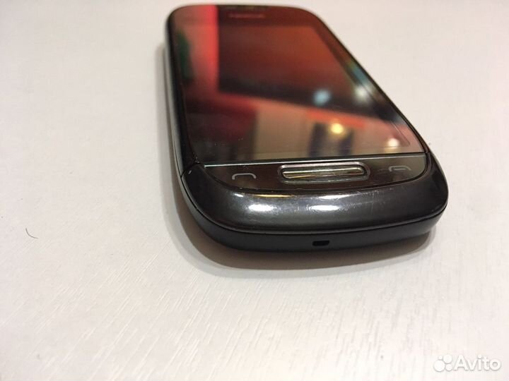 Телефон Nokia C7