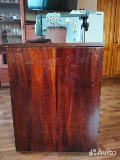 Швейная машинка чайка