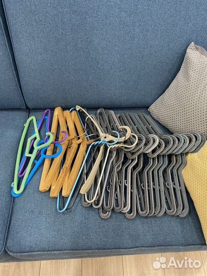 Вешалки плечики
