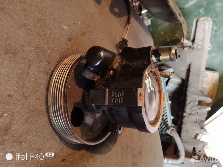 Насос гидроусилителя renault