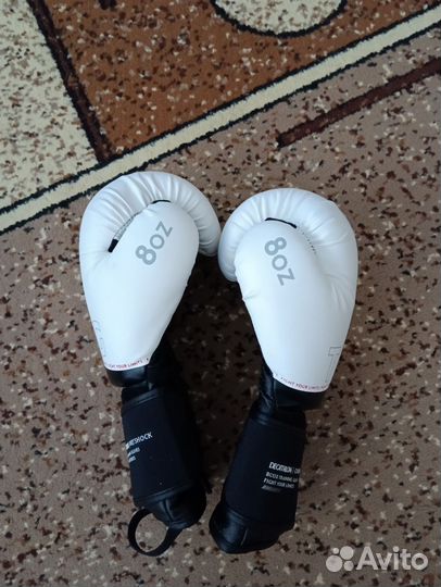 Боксерские перчатки 8 унций + защита голени
