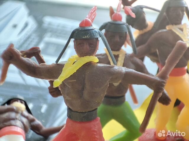 Продам игрушки индейцы