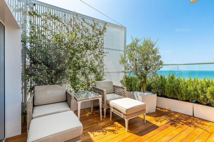 2-к. квартира, 140 м², 21/21 эт.