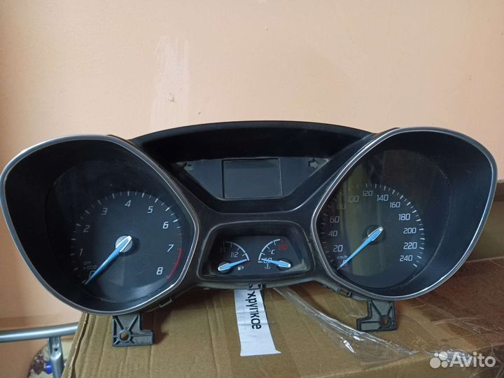Приборная панель Ford Focus3