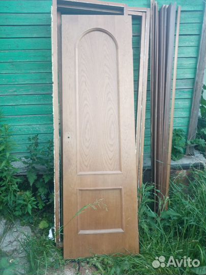 Деревянные и металлические входные двери